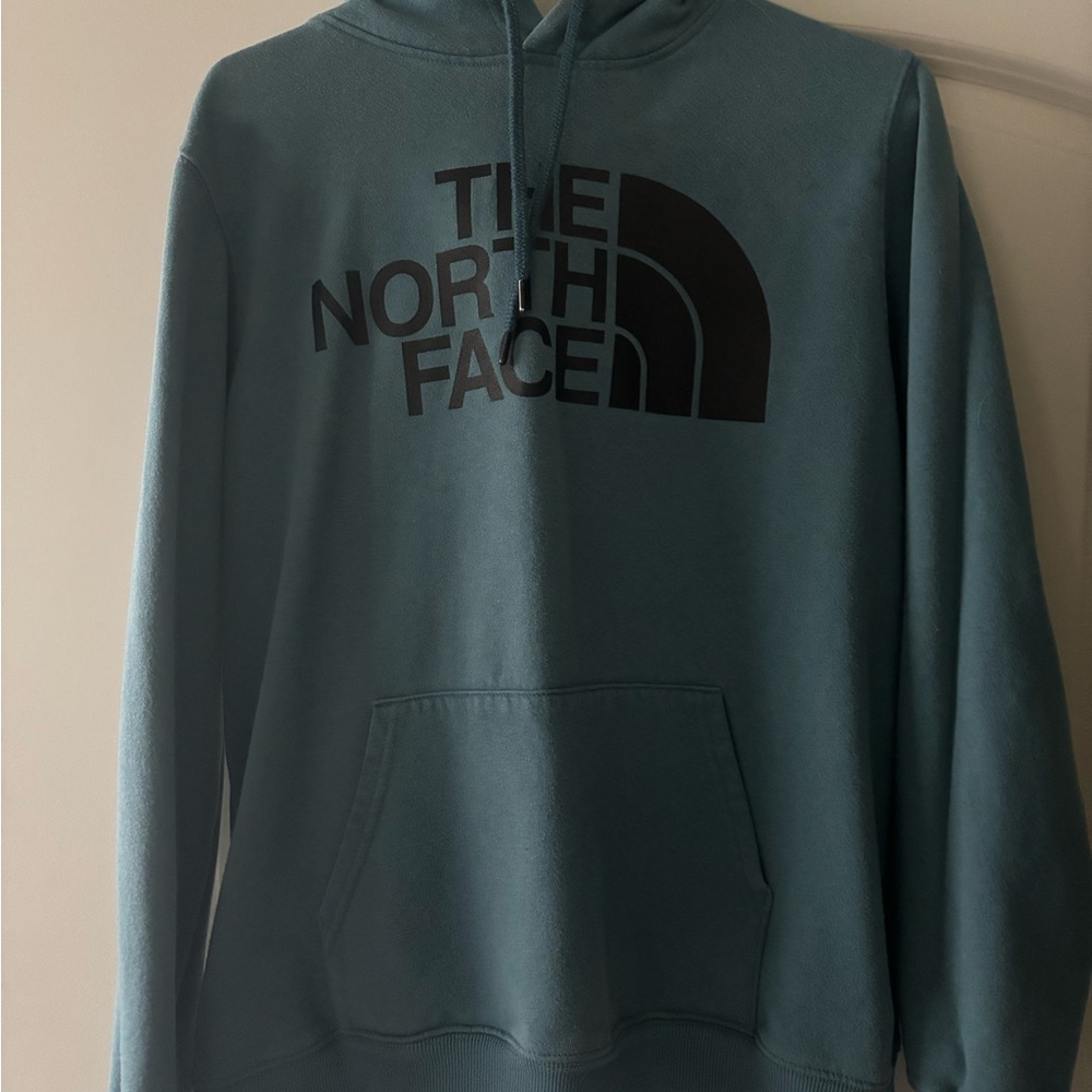 The North Face Blue Sweatshirt Versatile Outdoor Essential
